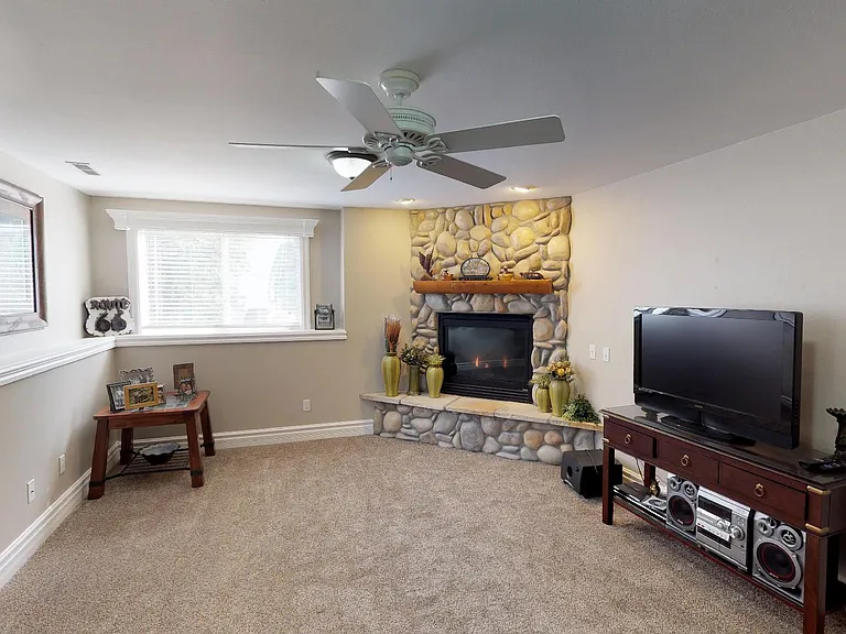 3835 Fairmeadow Dr — Photo 37