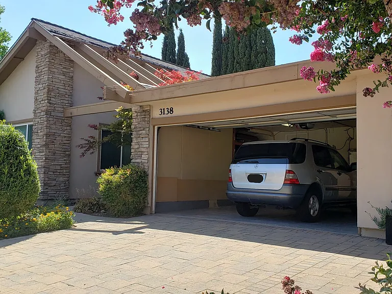 3138 Gulfstream St — Photo 2