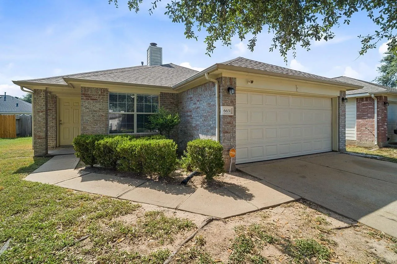 3 bed, 2.0 bath, 1454 sqft, $1,775 — Photo 2
