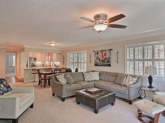 4th image of 109 W Park Shores Cir #31