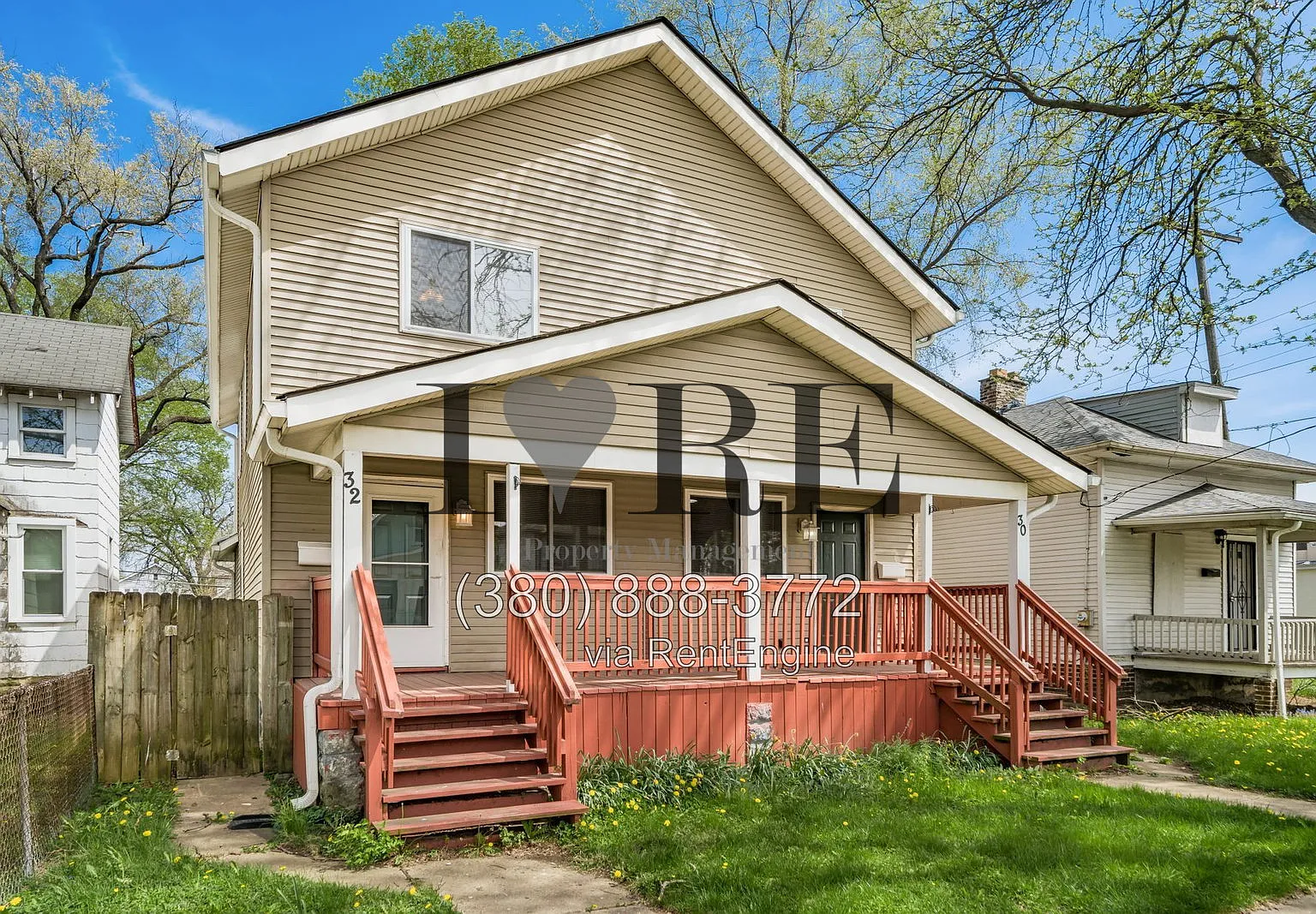 3 bed, 1.0 bath, 1218 sqft, $1,300 — Photo 1