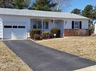46 Gower Ct, Toms River, NJ 08757
