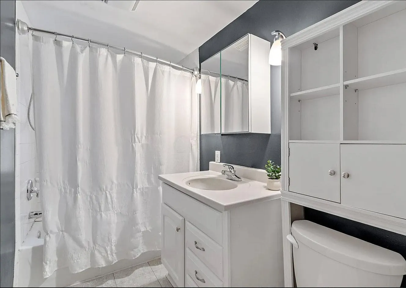 187 W Pacemont Rd — Photo 3