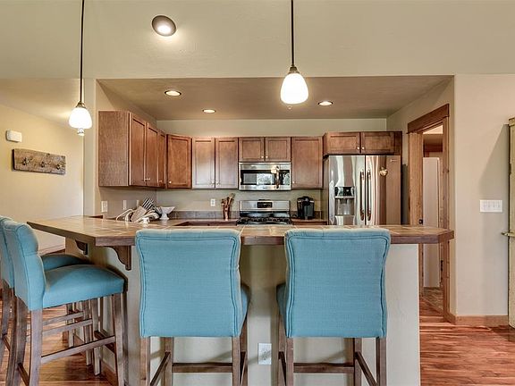 3rd image of 29 Aspenwood Dr