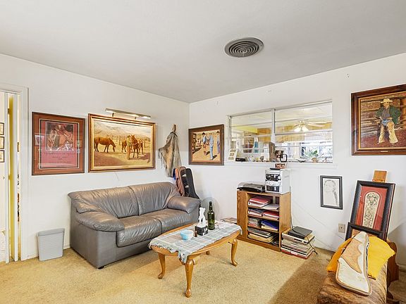 5th image of 402 E June St
