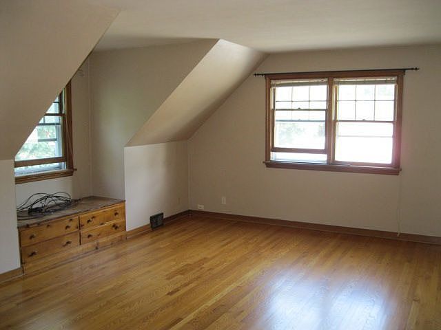 2nd image of 521 Anderson Blvd APT 2