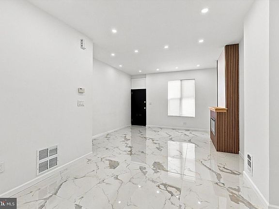 4th image of 2460 N 28th St