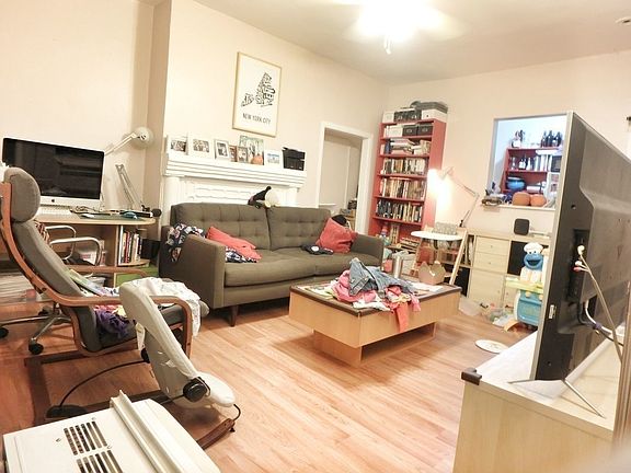 3rd image of 25-07 Astoria Blvd #3A