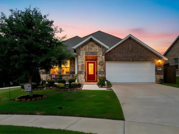 209 Maverick Ct, Lavon, TX 75166
