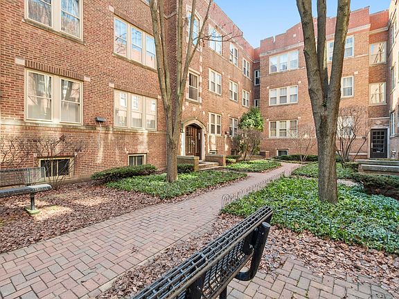 2nd image of 219 N Oak Park Ave APT 1E
