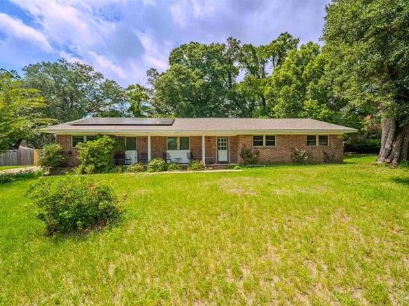 4996 Prieto Dr, Pensacola, FL 32506