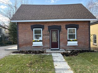 269 Moffat St, Orillia, ON L3V 4E9