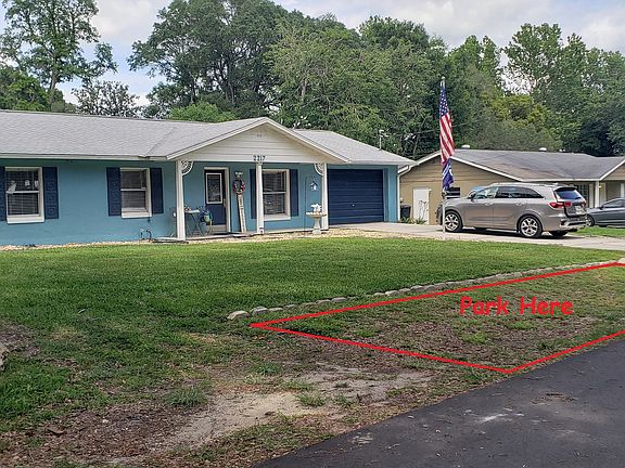 5th image of 2217 NE 36th Pl