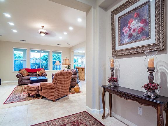 3rd image of 2701 E Fontana Ct