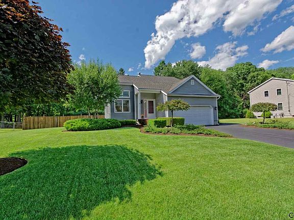2nd image of 30 Campagna Dr