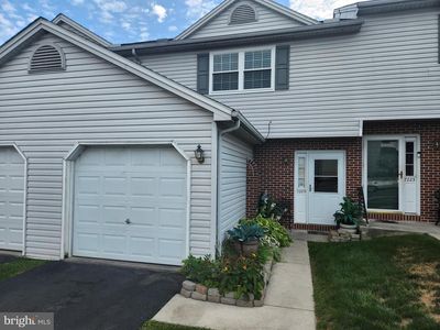 7225 Capital Dr, Harrisburg, PA, 17111