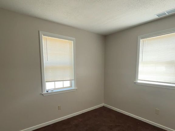 4th image of 3571 Daggett Rd