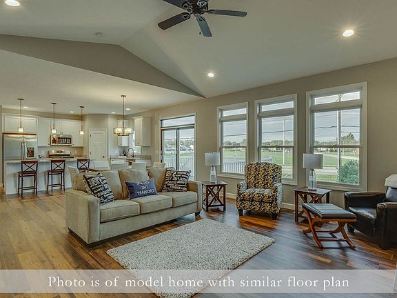 5th image of 25780 Woodsedge Dr
