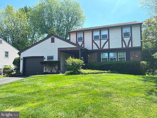1st image of 1055 Brennan Dr
