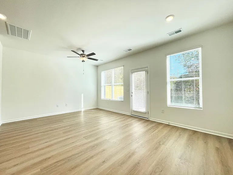 205 Wiltshire Mill Dr — Photo 5