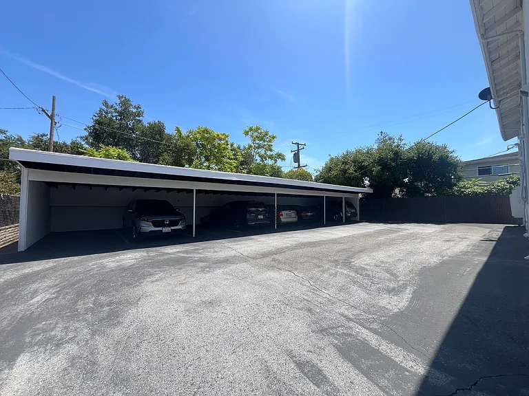 214 Avery Ln #6 — Photo 12