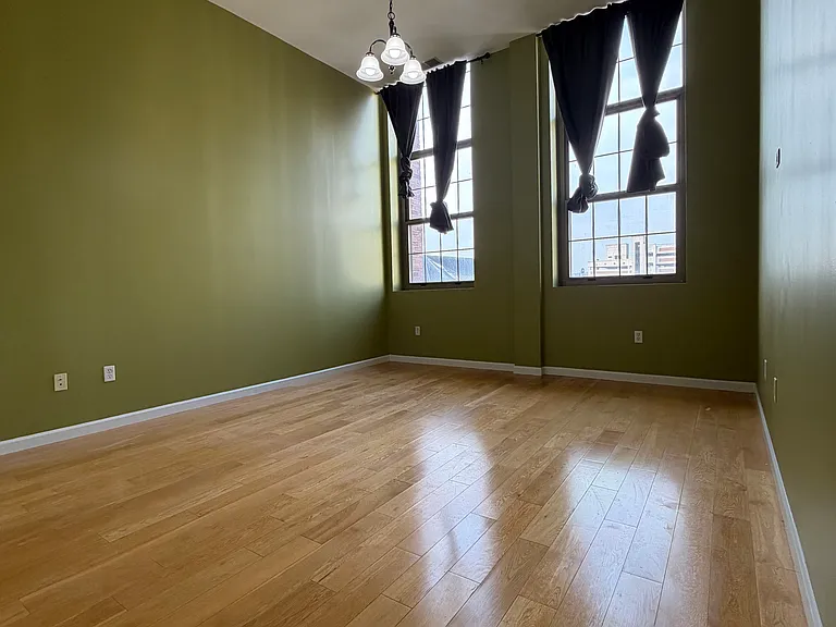 114 Fair St #311 — Photo 8