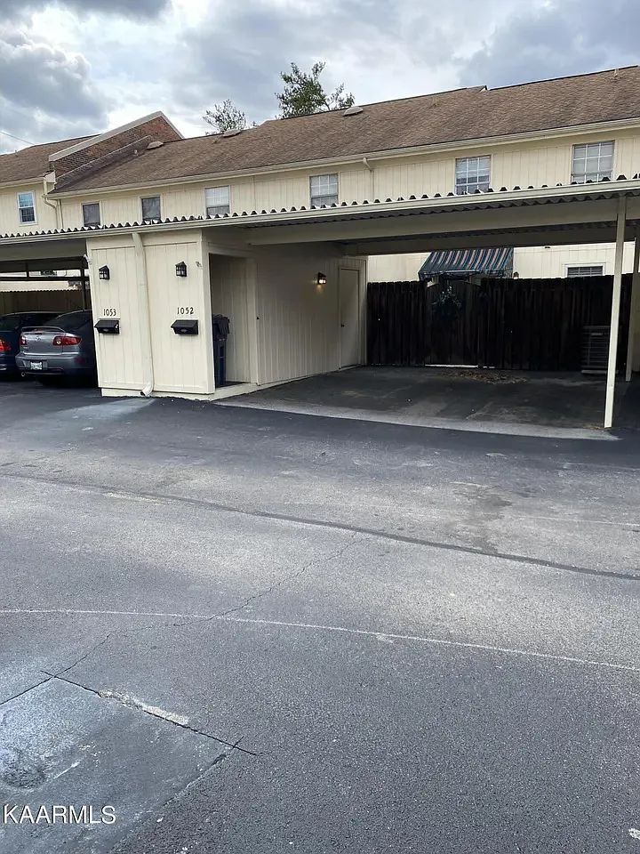 3 bed, 1680 sqft, $2,350 — Photo 2