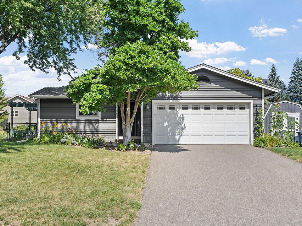 1st image of 3460 Spruce Trl SW