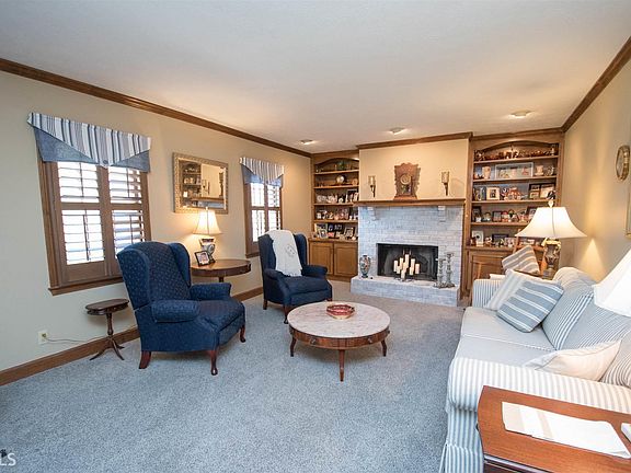 4th image of 3810 W Cooper Lake Dr SE