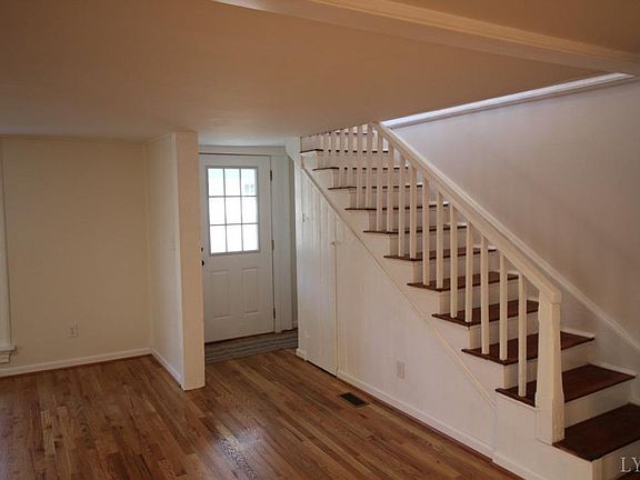 5th image of 604 E Main St