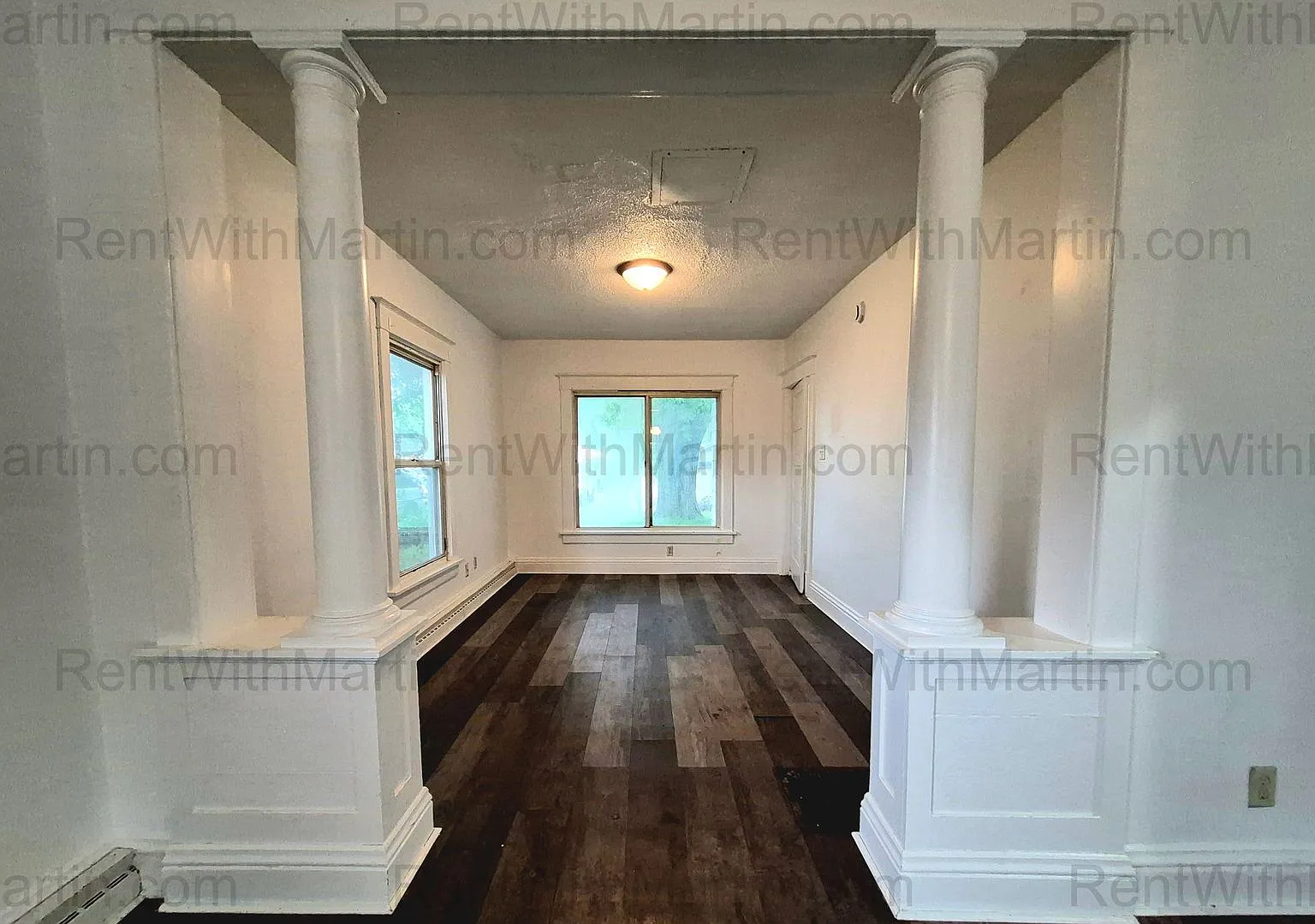 For Rent- 912 Broadway — Photo 4