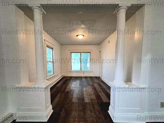 4th image of 912 Broadway St