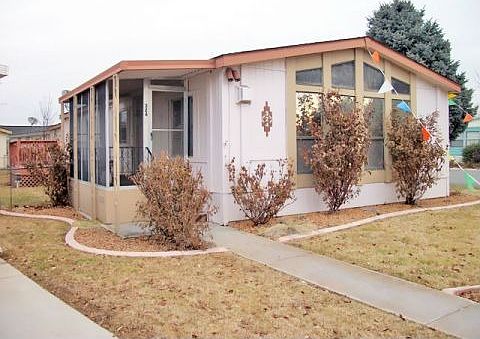 2nd image of 324 W Oak Cir
