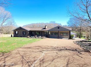 903 Ridgeview Dr, Clinton, TN 37716