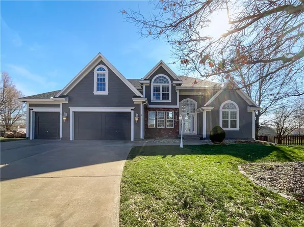 1501 Wrangler Way, Raymore, MO 64083