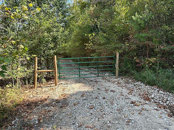 2nd image of 322A Clay Camp Rd