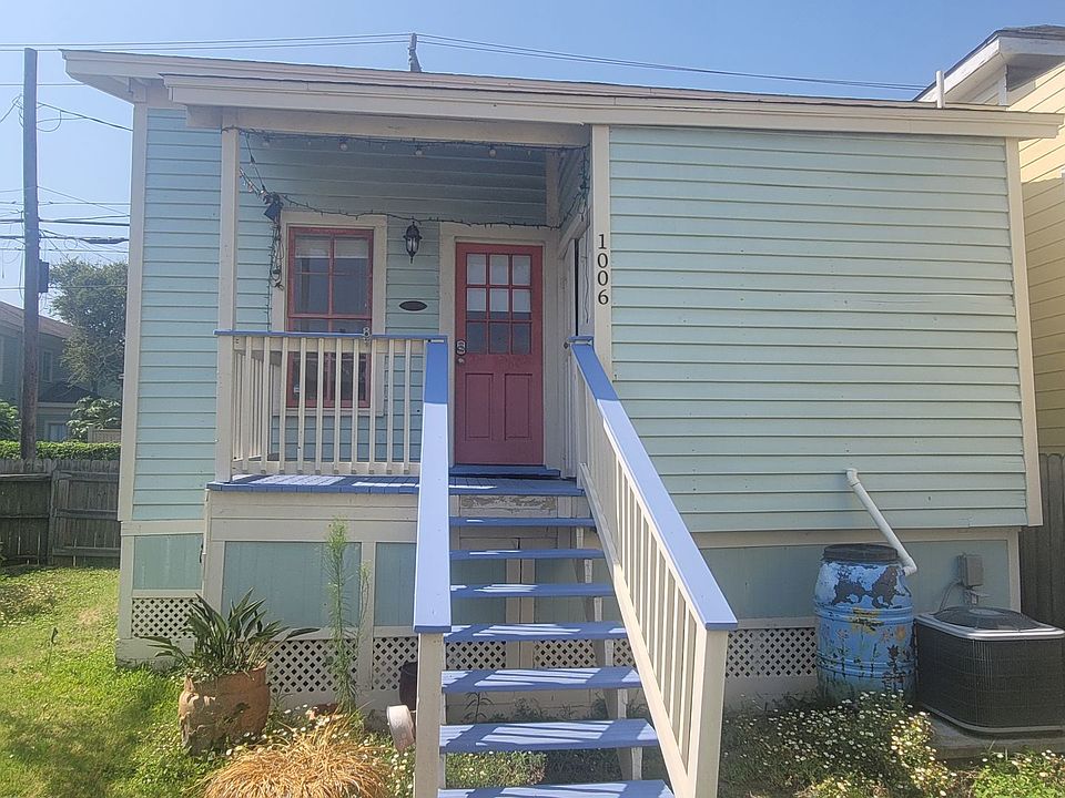 1st image of 1006 Sealy St