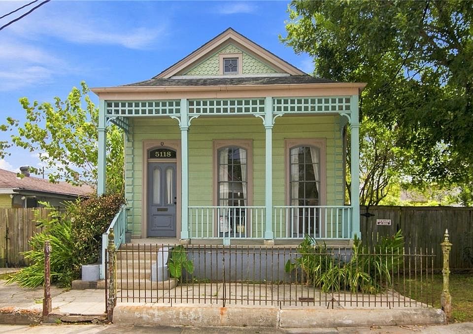 1st image of 5118 Burgundy St