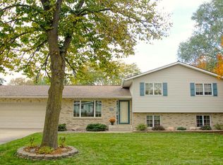 117 Village Ave, Cannon Falls, MN 55009