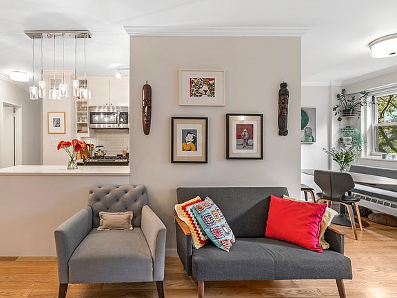 5th image of 191 Willoughby St APT 7A