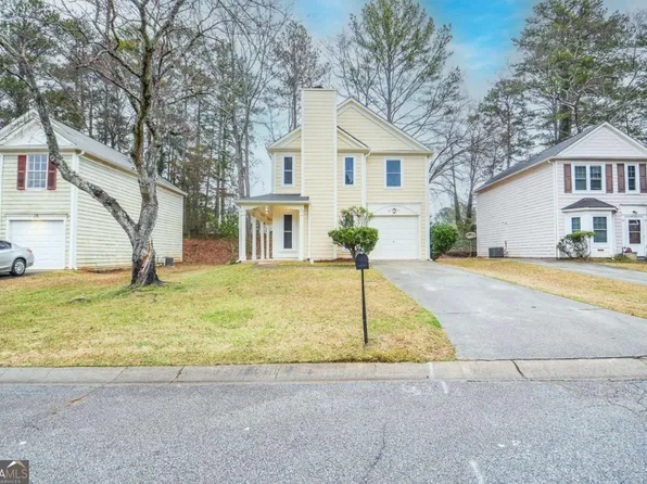 5084 Brittany Dr, Stone Mountain, GA 30083