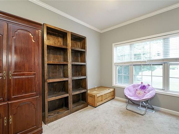 5th image of 2111 Township Dr