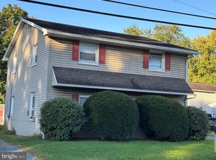76 W Church St, Denver, PA 17517