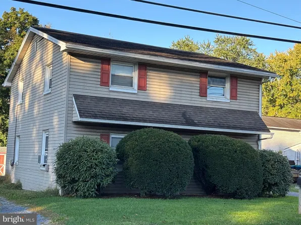 76 W Church St, Denver, PA 17517