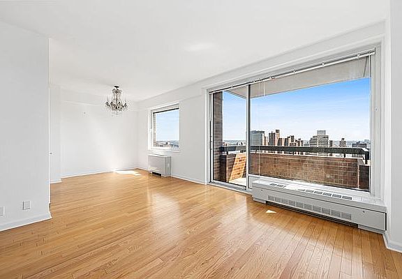 4th image of 45 E 89th St APT 31F