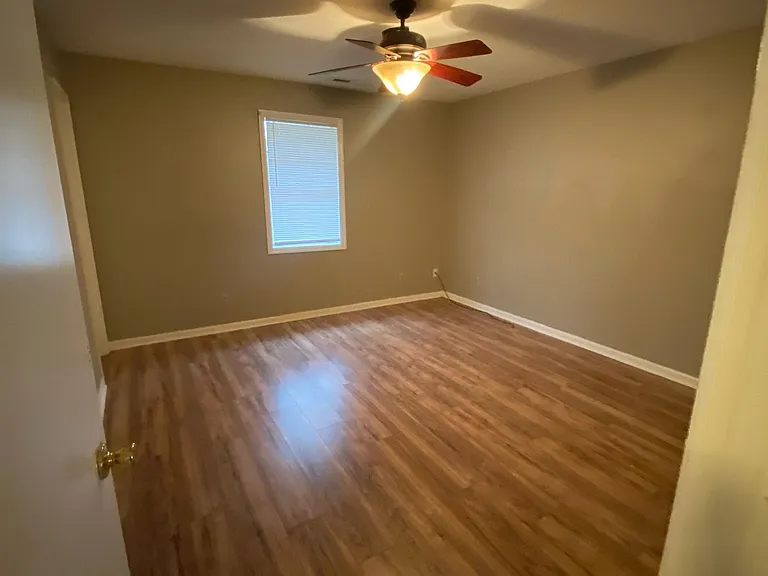 326 Mill Trace Dr #B — Photo 8