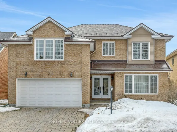 7 Condie St W, Ottawa, ON K2G 5M3