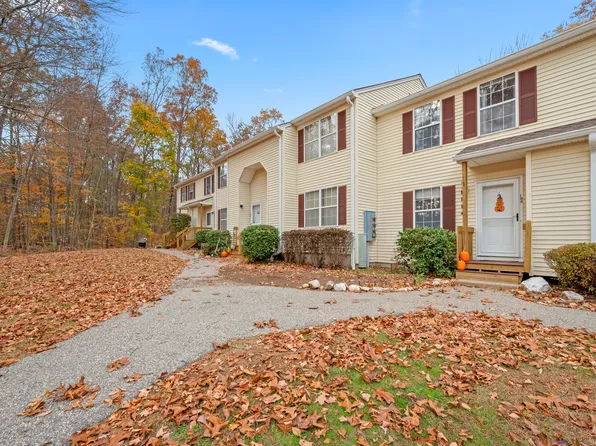 745 Merrow Road APT 194, Coventry, CT 06238