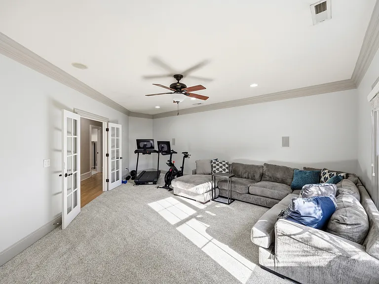 9805 Strike The Gold Ln — Photo 23