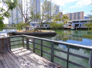 250 Atlantic Ave, Sunny Isles Beach, FL 33160